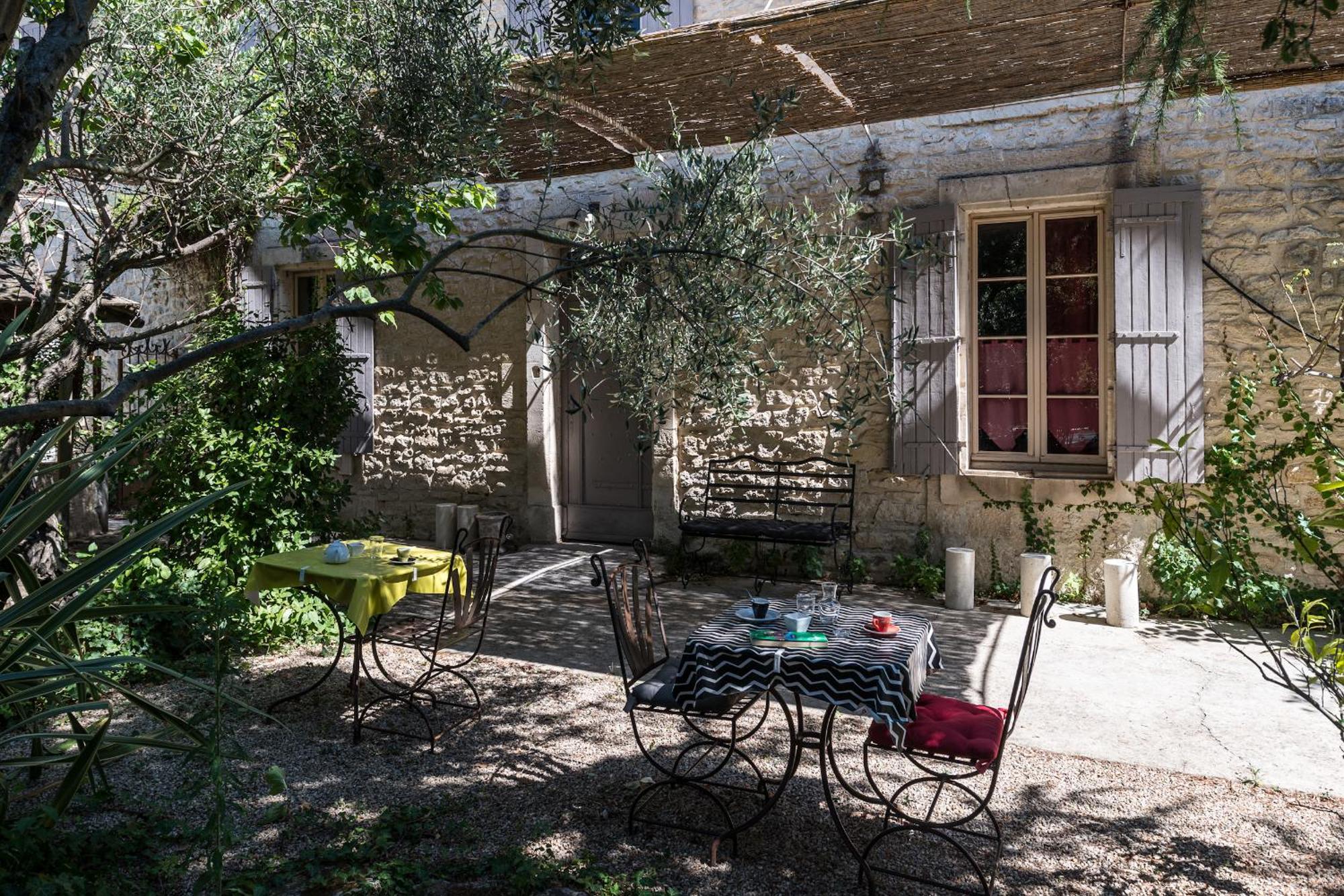 Hôtel MAS VIDAU Saint-Étienne-du-Grès Extérieur photo